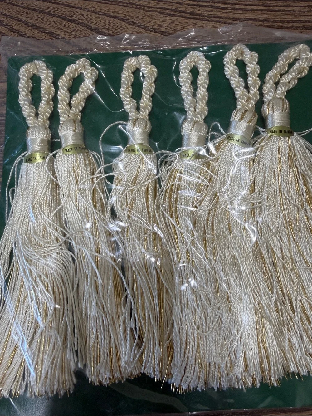 VTG Luxurious Cream and Gold Curtain Tassels - Pack of 6 Perfect for Crafts